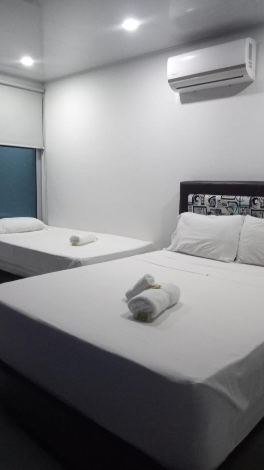 Okawango Hotel 吉拉尔多特 外观 照片