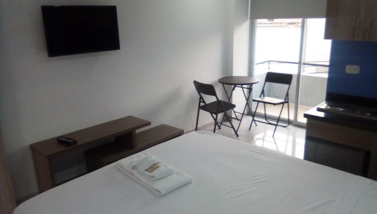 Okawango Hotel 吉拉尔多特 外观 照片