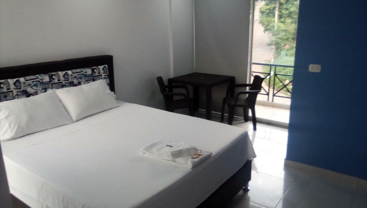 Okawango Hotel 吉拉尔多特 外观 照片